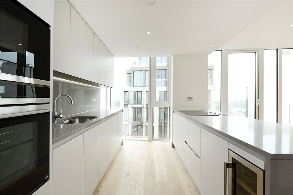 Property photo 2 of 12 Picture No. 16