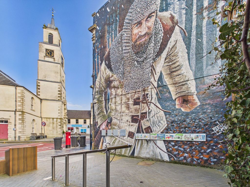 Property photo 2 of 12 Entrance