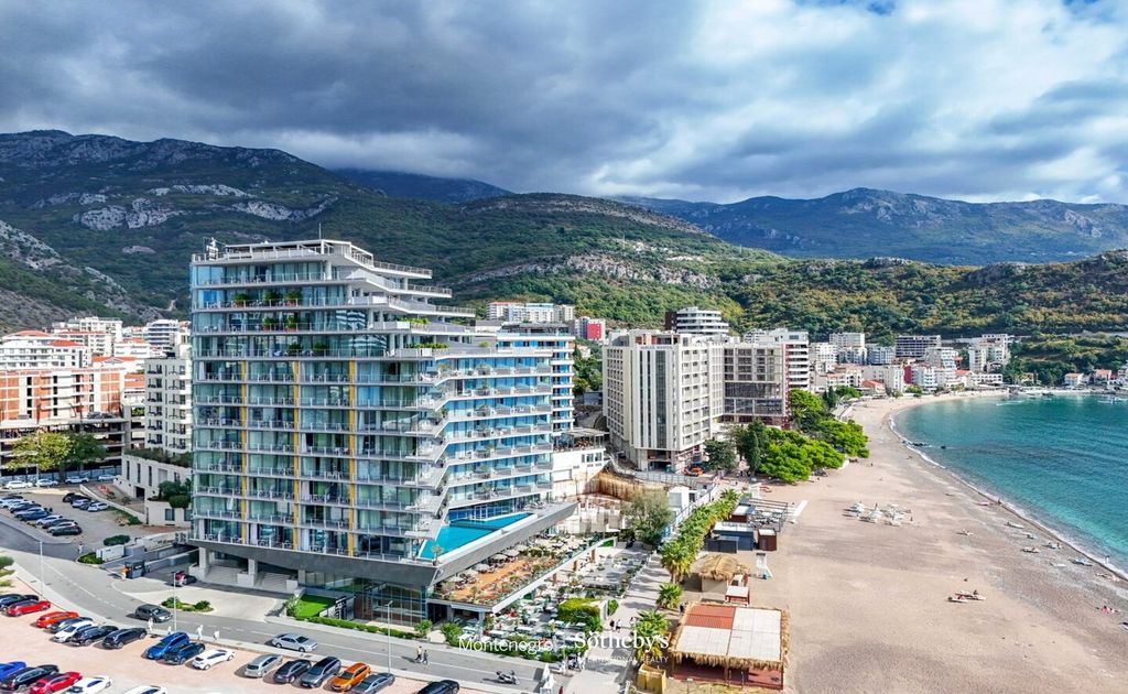 Property photo 1 of 24 Beachfront Studio Apartment Five-Star Hotel