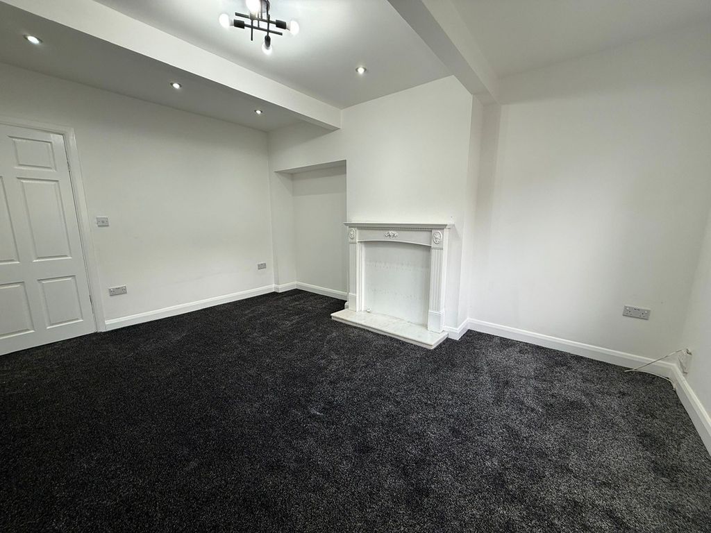 Property photo 2 of 14 Image