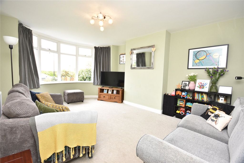 Property photo 2 of 19 Picture No. 13