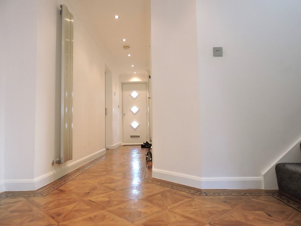 Property photo 3 of 38