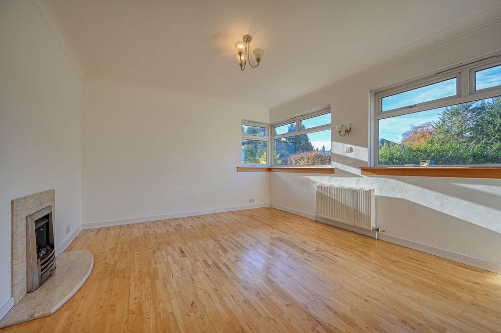 Property photo 2 of 30