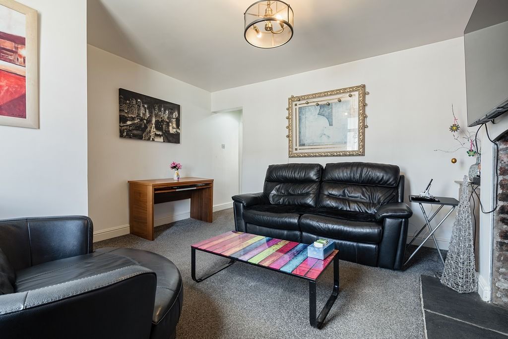 Property photo 3 of 18 41325012