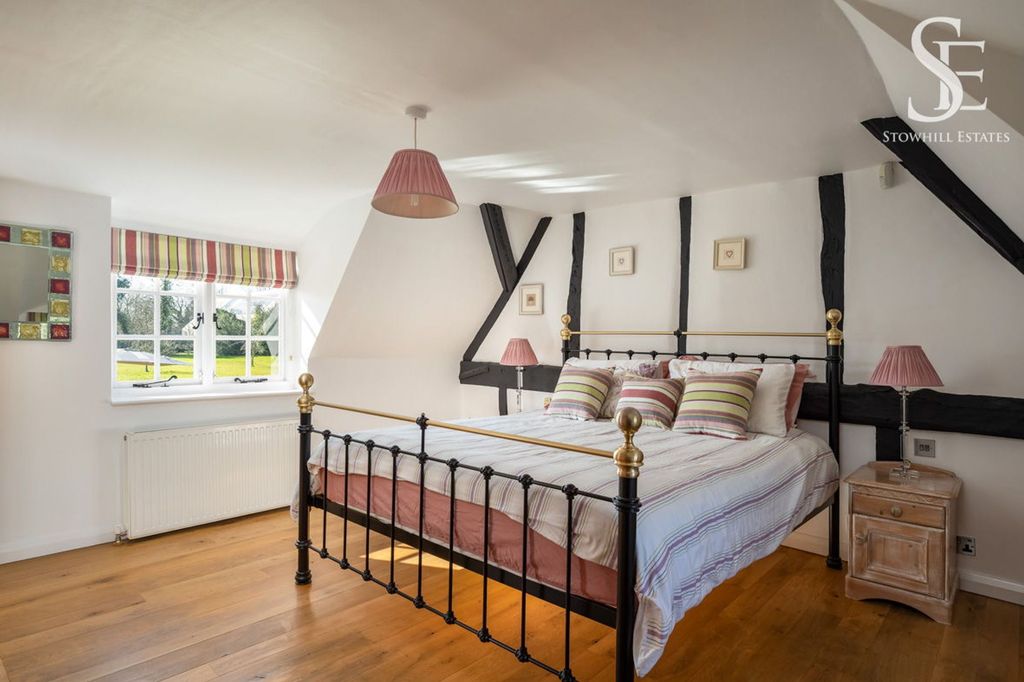 Property photo 2 of 17 Master Bedroom