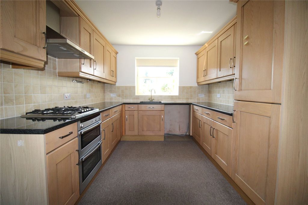 Property photo 2 of 15 Picture No. 13