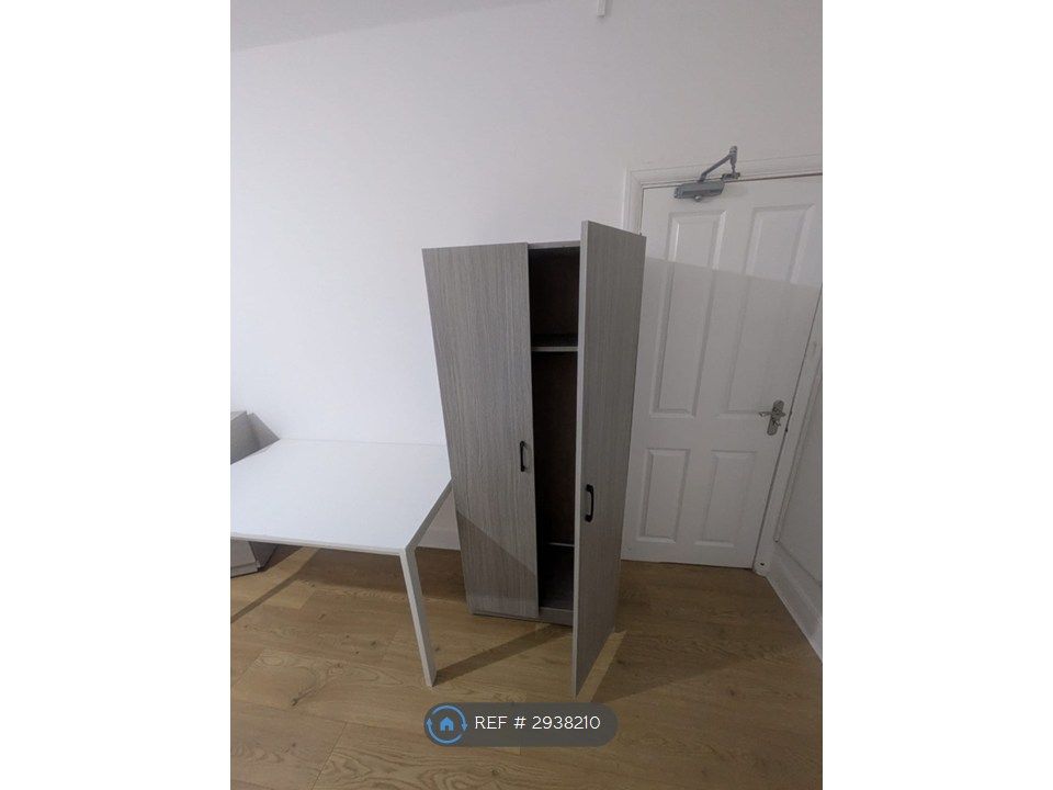 Property photo 3 of 5