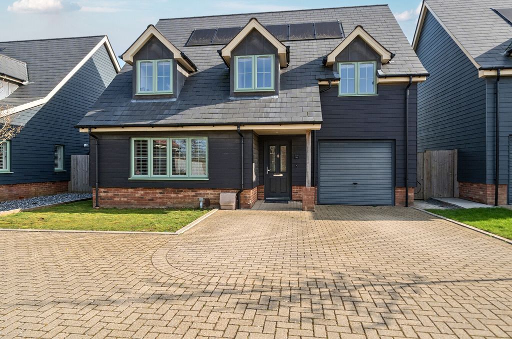 Property photo 1 of 13 1424100-18-69A976...