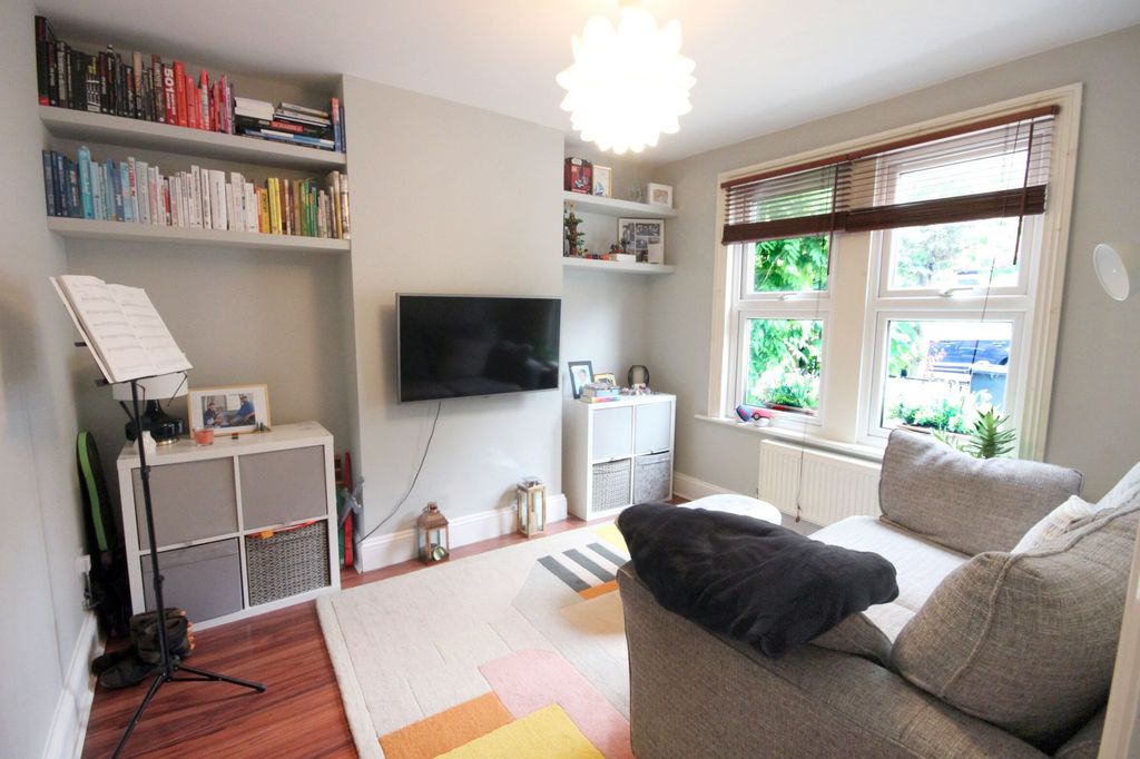 Property photo 2 of 10