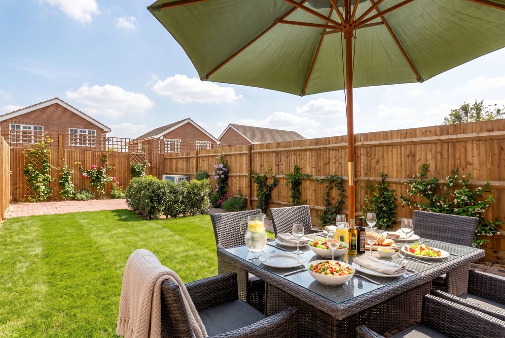 Property photo 2 of 13 Downley Garden