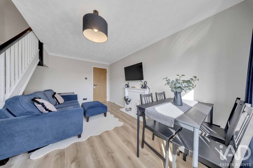 Property photo 3 of 18