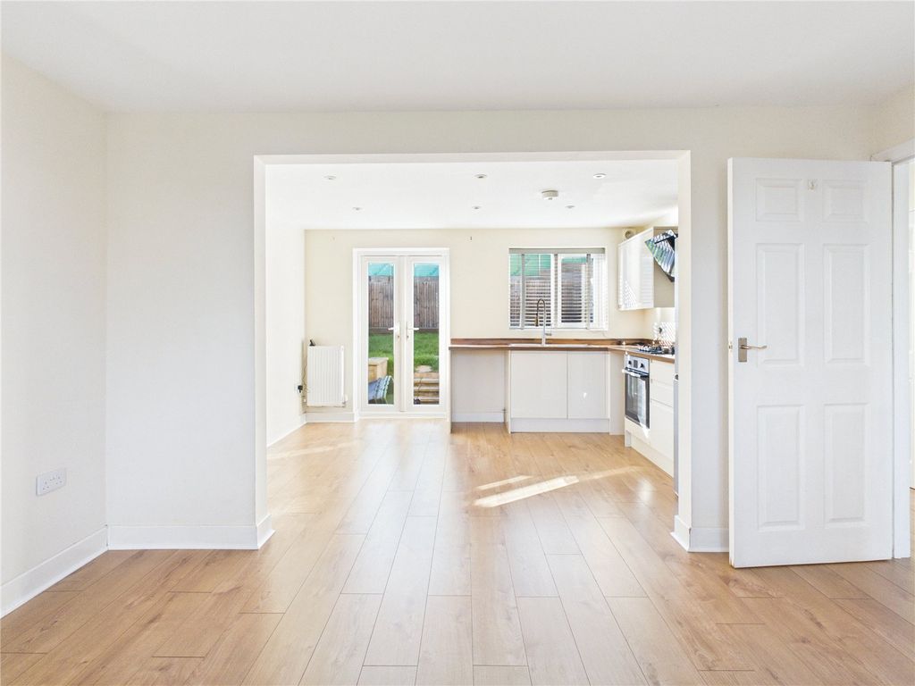 Property photo 1 of 10 Picture No. 02