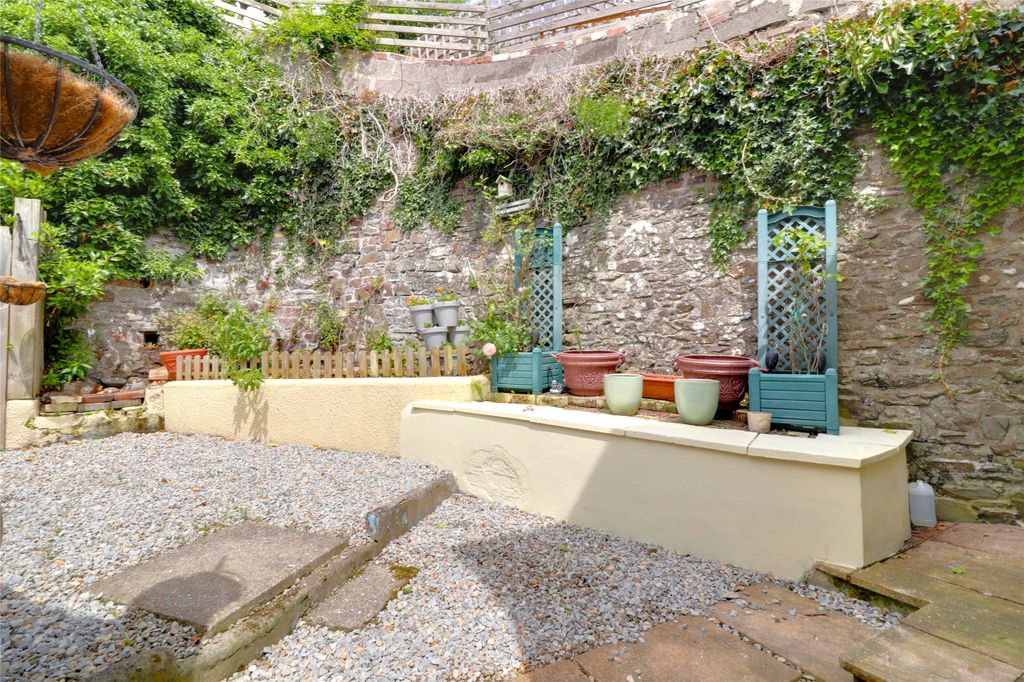 Property photo 1 of 10 Picture No. 13