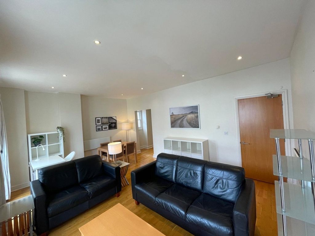 Property photo 2 of 16 Picture No. 03