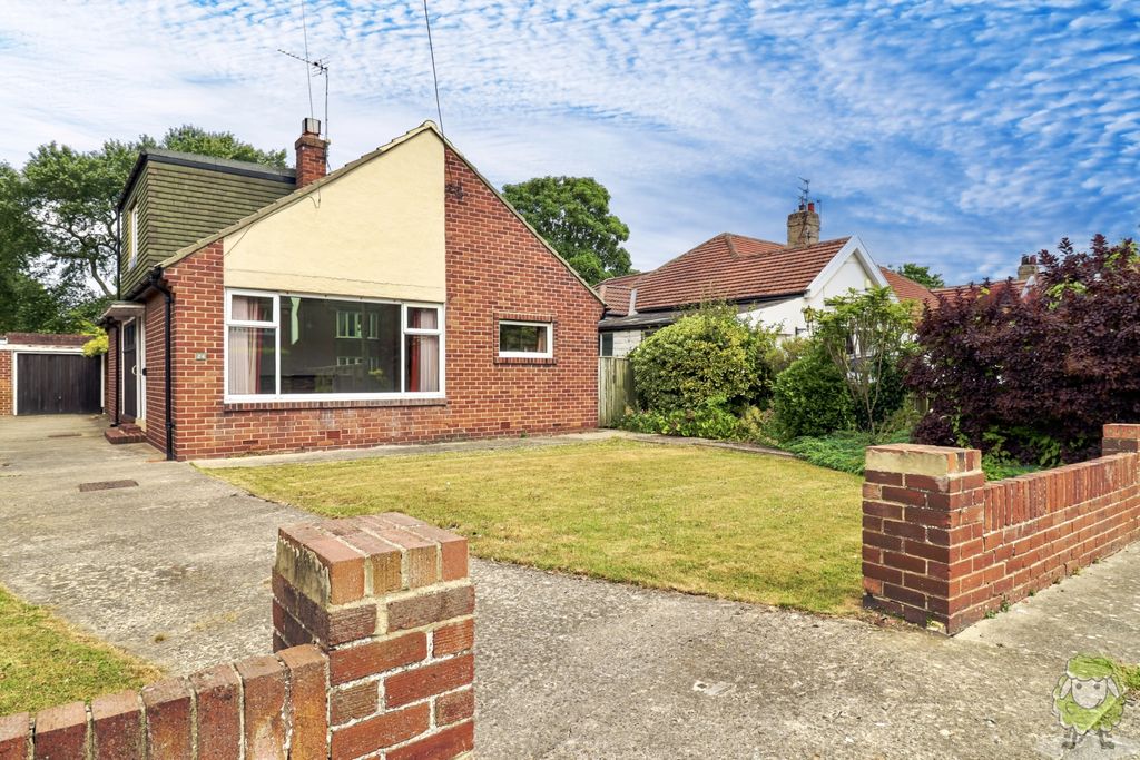 Property photo 1 of 24