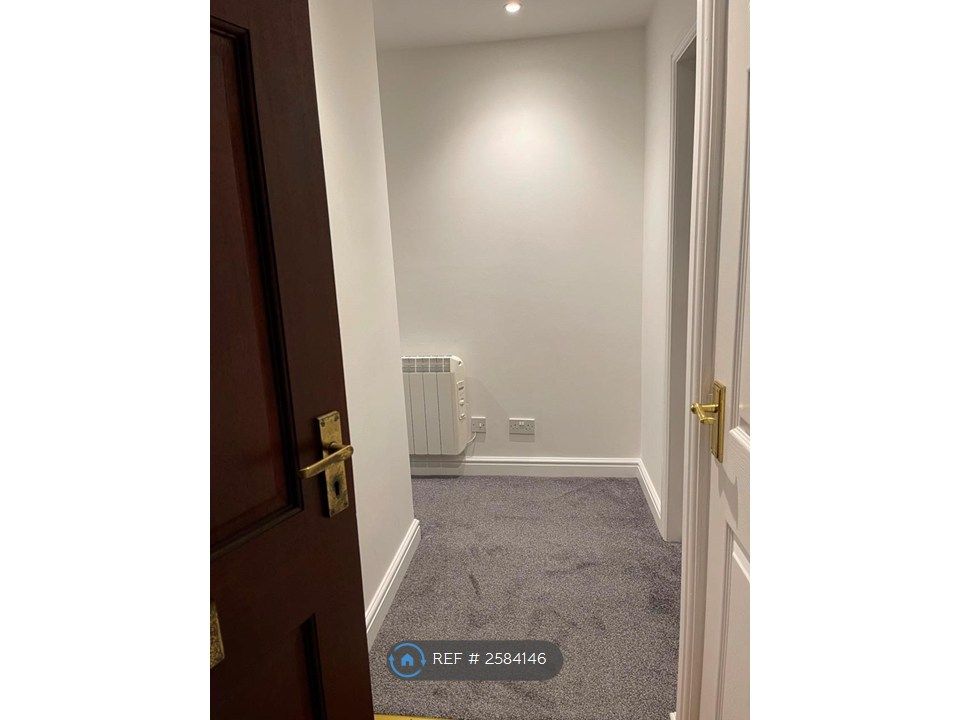 Property photo 2 of 15 Hall