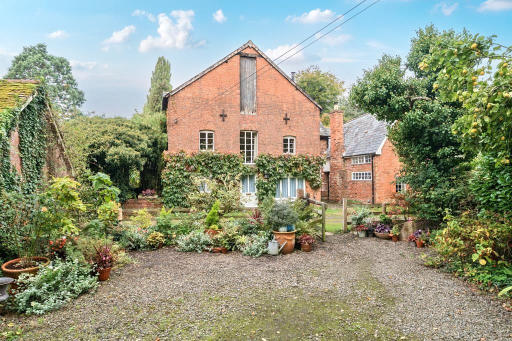 Property photo 1 of 32 Main Photo