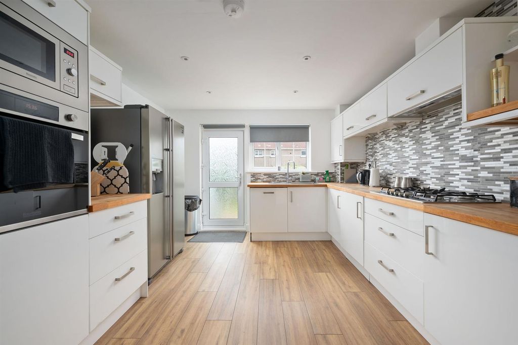 Property photo 3 of 22 5.Jpg