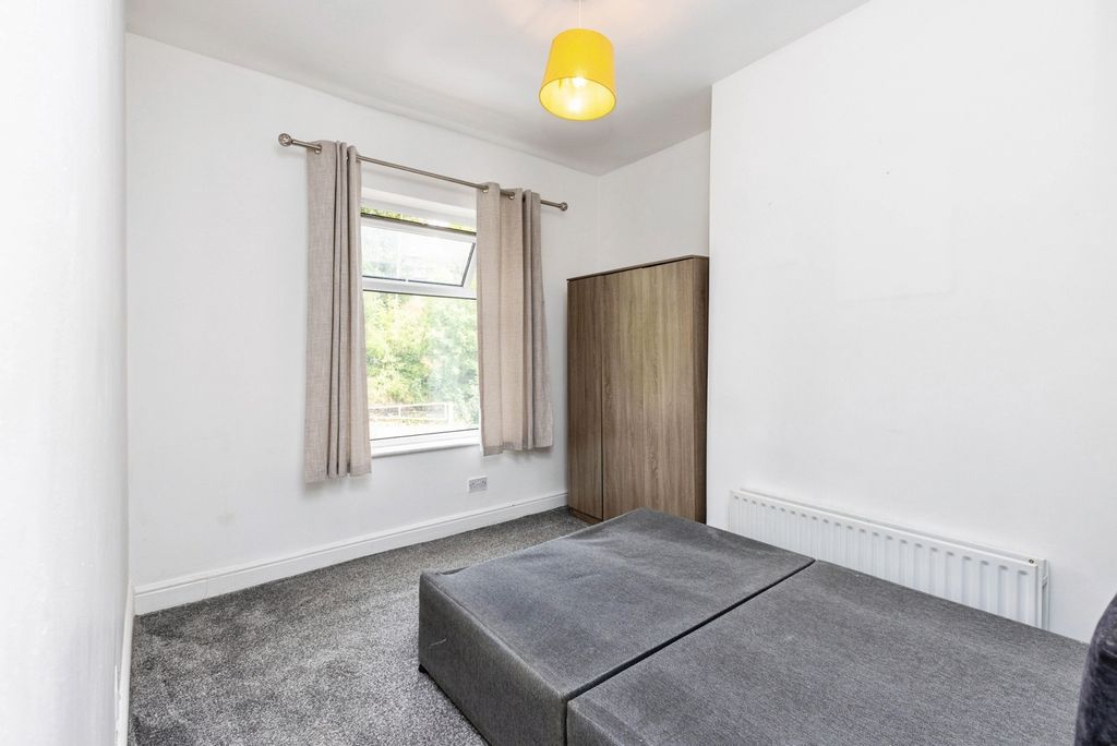 Property photo 3 of 17 Pbox-Img.Jpg