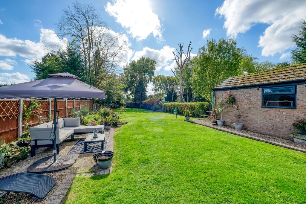 Property photo 1 of 31