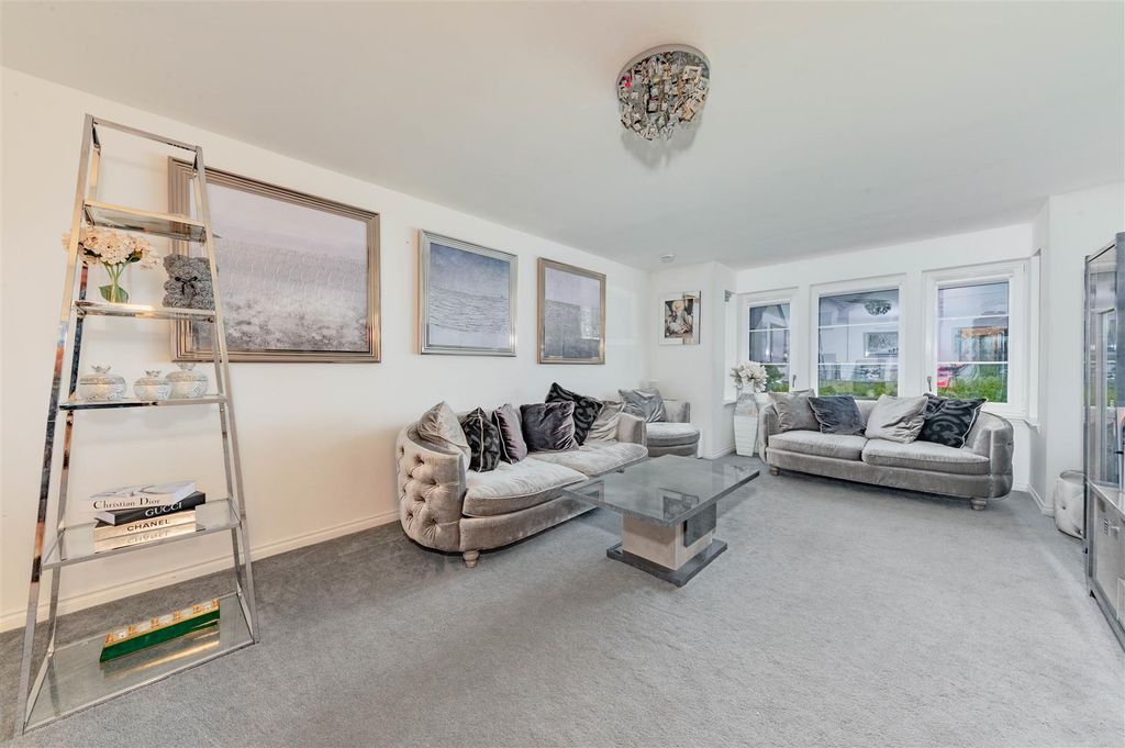 Property photo 3 of 35 12 Mona Crescent Bf-10.Jpg