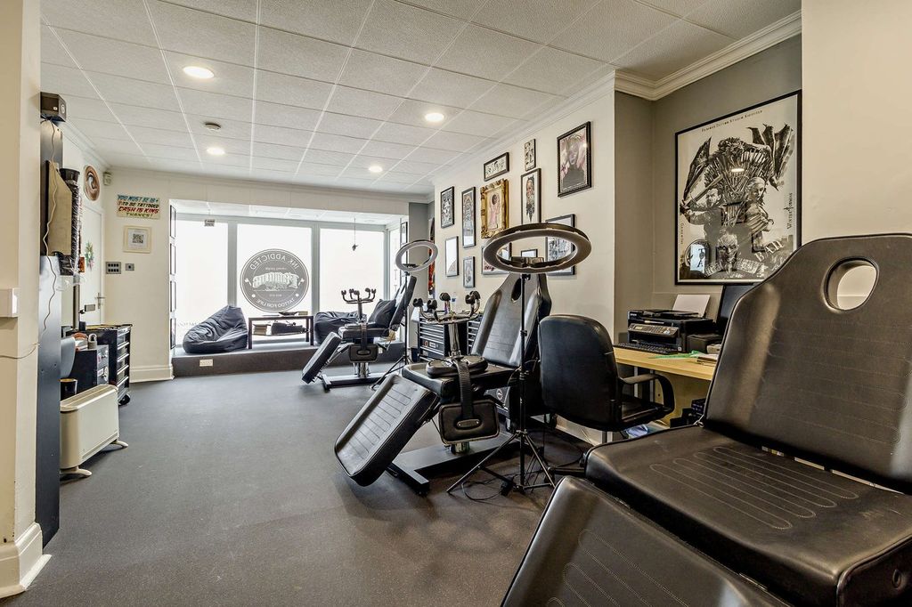 Property photo 3 of 22