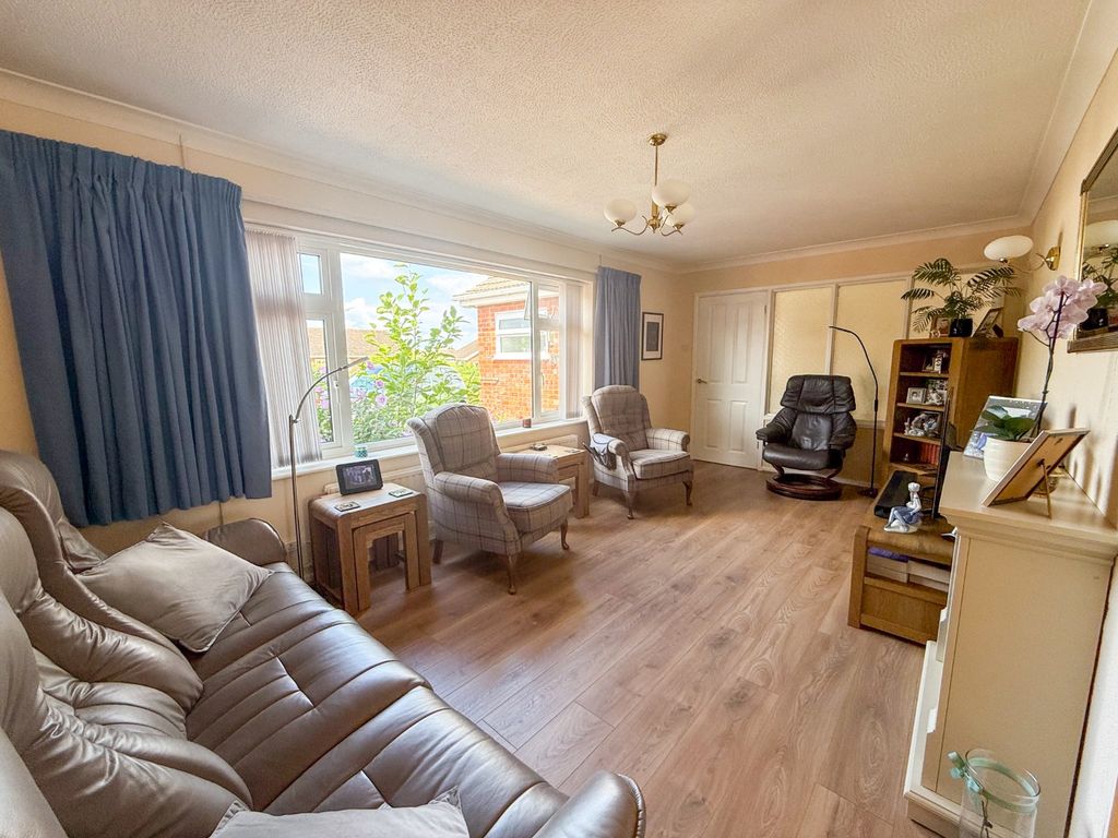 Property photo 3 of 16 3577436