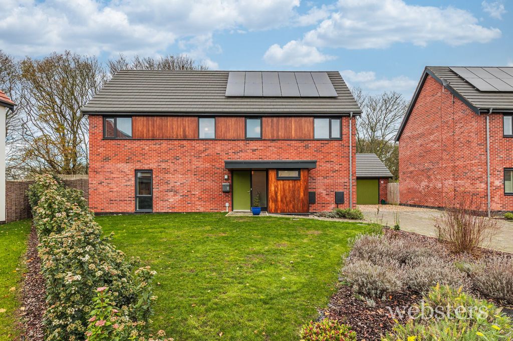 Property photo 2 of 27