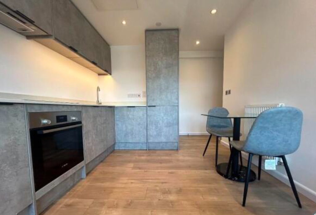 Property photo 2 of 6