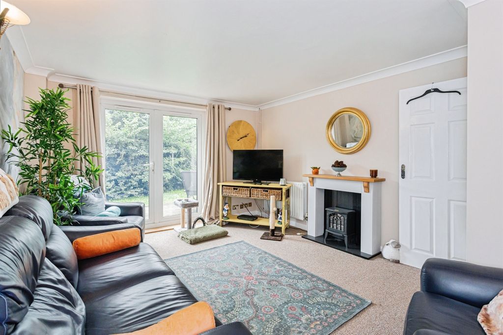 Property photo 3 of 17