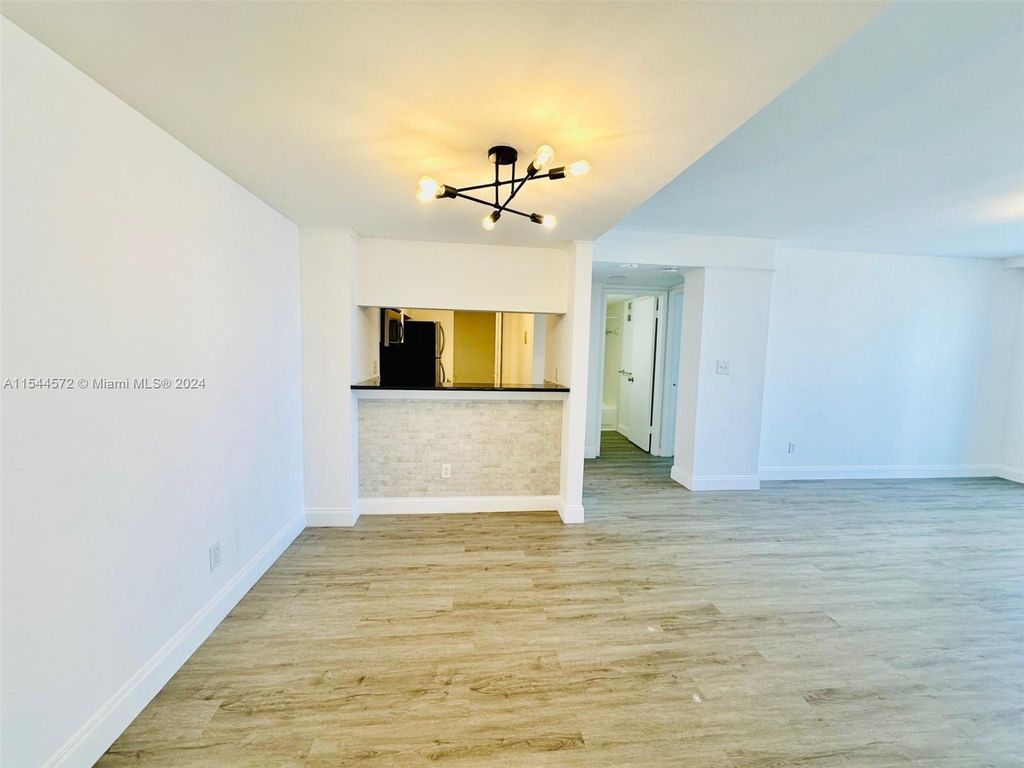 Property photo 2 of 23 <Alttext/>