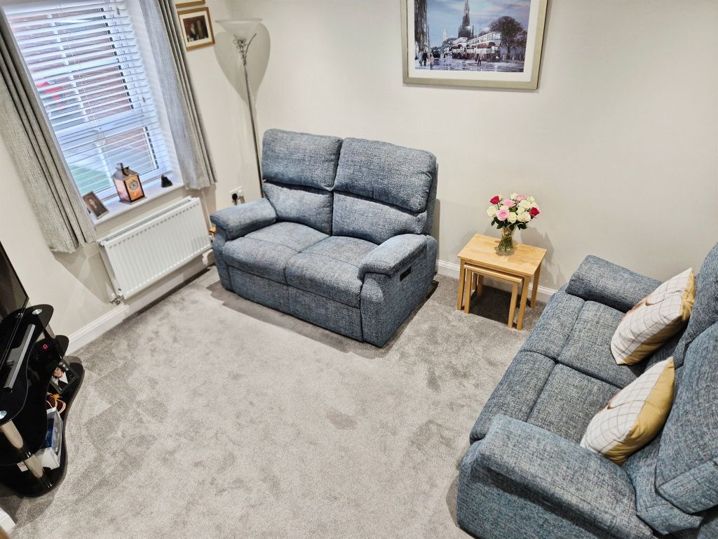 Property photo 3 of 14