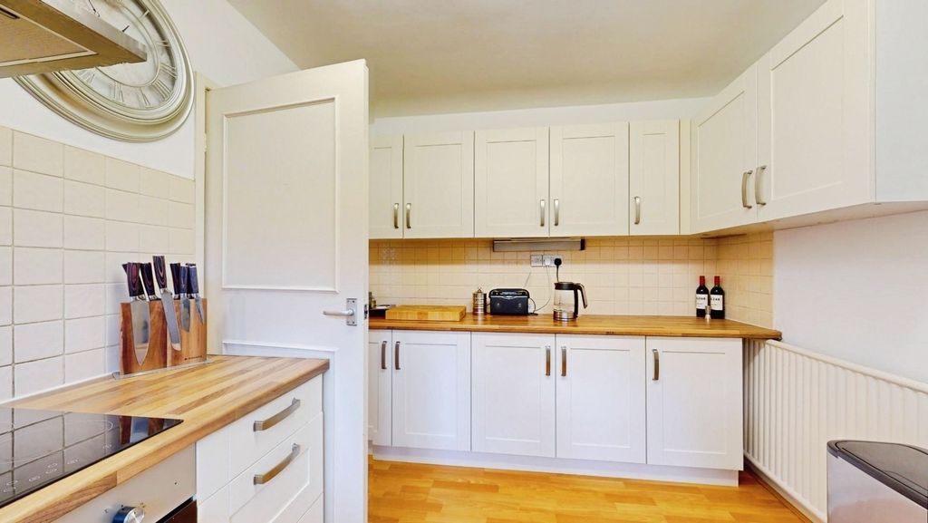 Property photo 2 of 30 Pbox-Img.Jpg