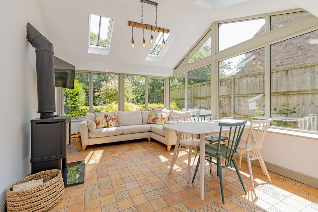 Property photo 3 of 47 Conservatory