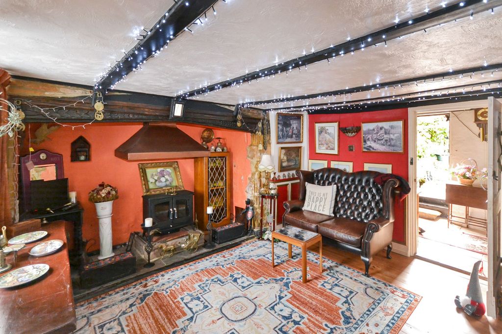 Property photo 3 of 17