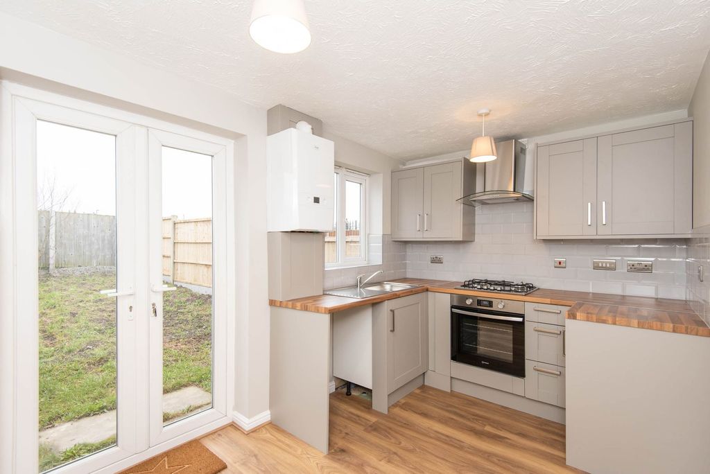 Property photo 3 of 13