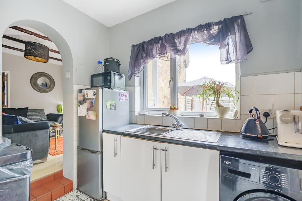Property photo 2 of 19 Kitchen