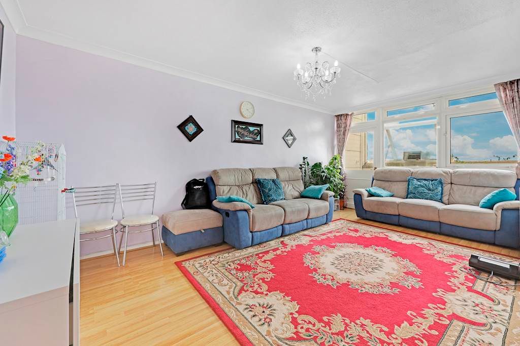 Property photo 2 of 9