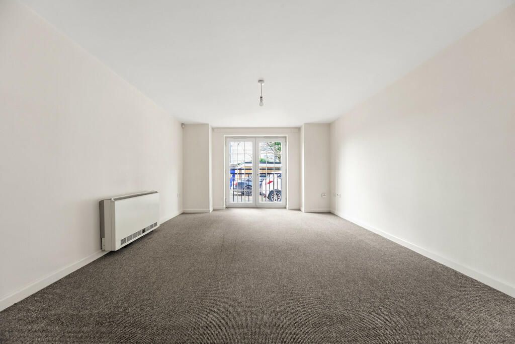 Property photo 2 of 5 217d9A75415E0B2d52744F465c6A18A4