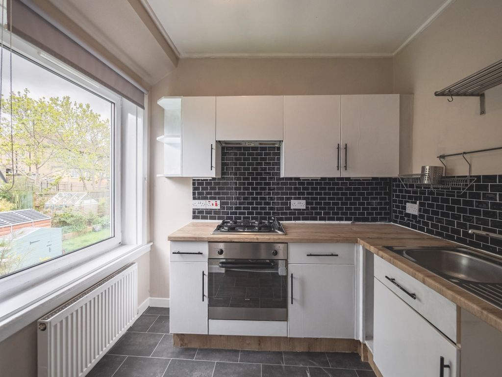 Additional image 4 of 3 bed flat for sale64 Oxgangs Terrace, Edinburgh EH13