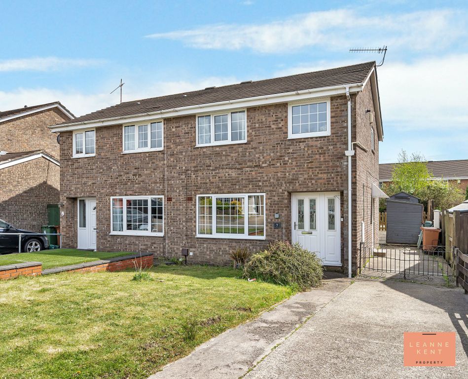 Property photo 1 of 32