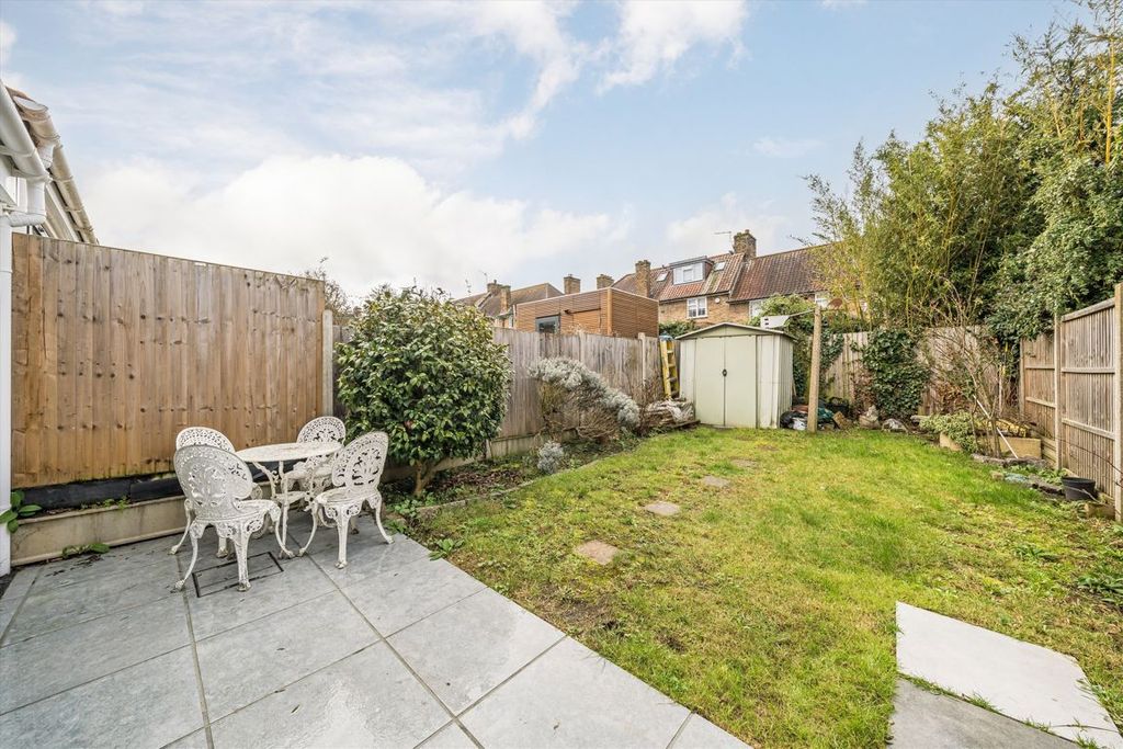 Property photo 2 of 9