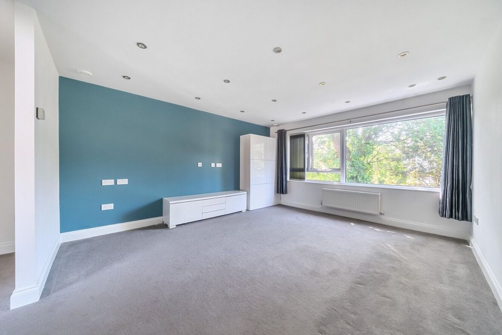 Property photo 2 of 11 Picture No. 05