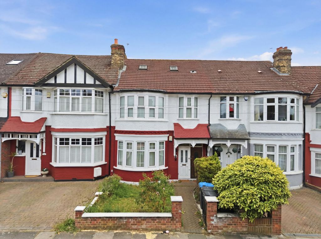 Property photo 1 of 15 2 Bed Maisonette