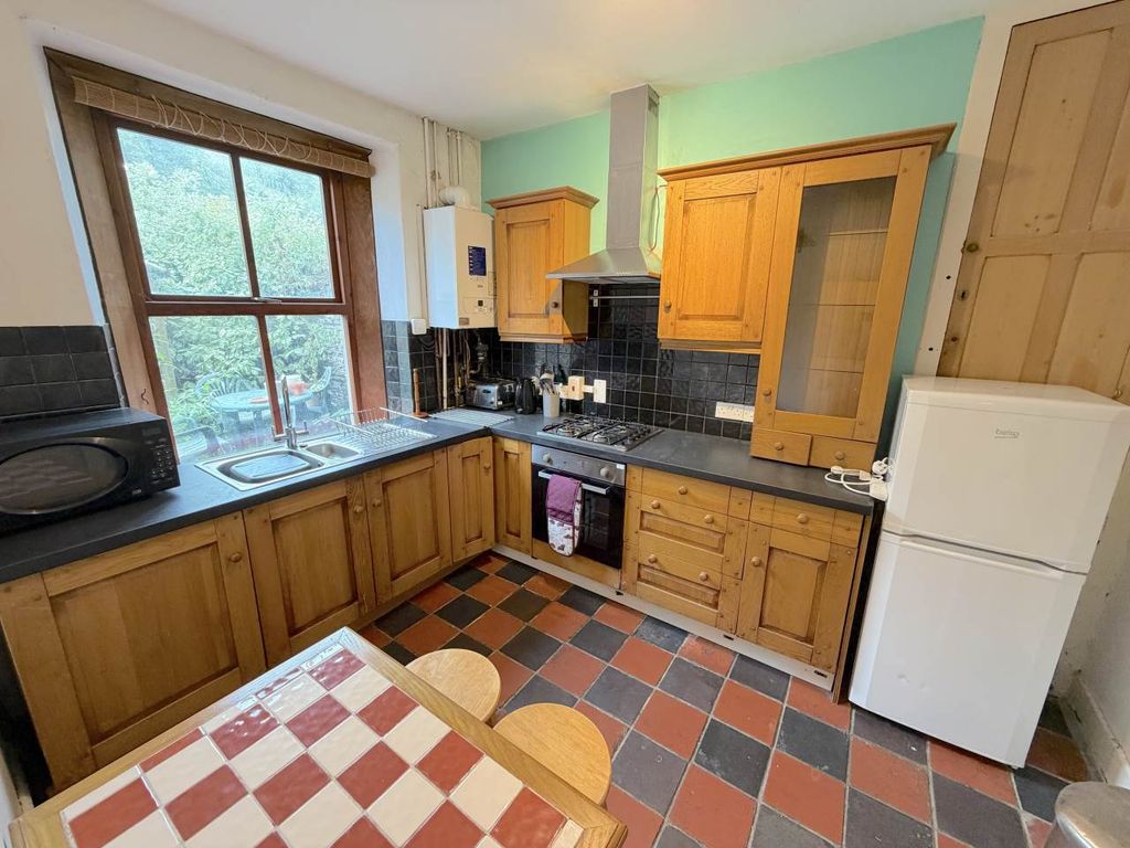 Property photo 3 of 13 Kitchen