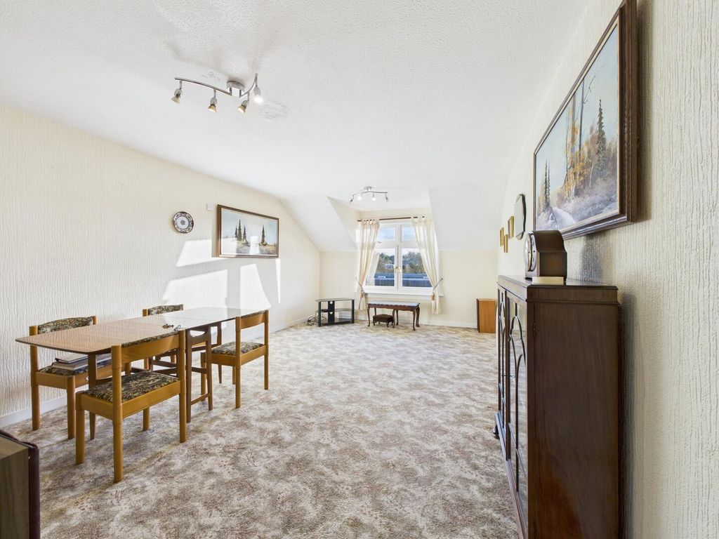 Property photo 2 of 17 Living Room