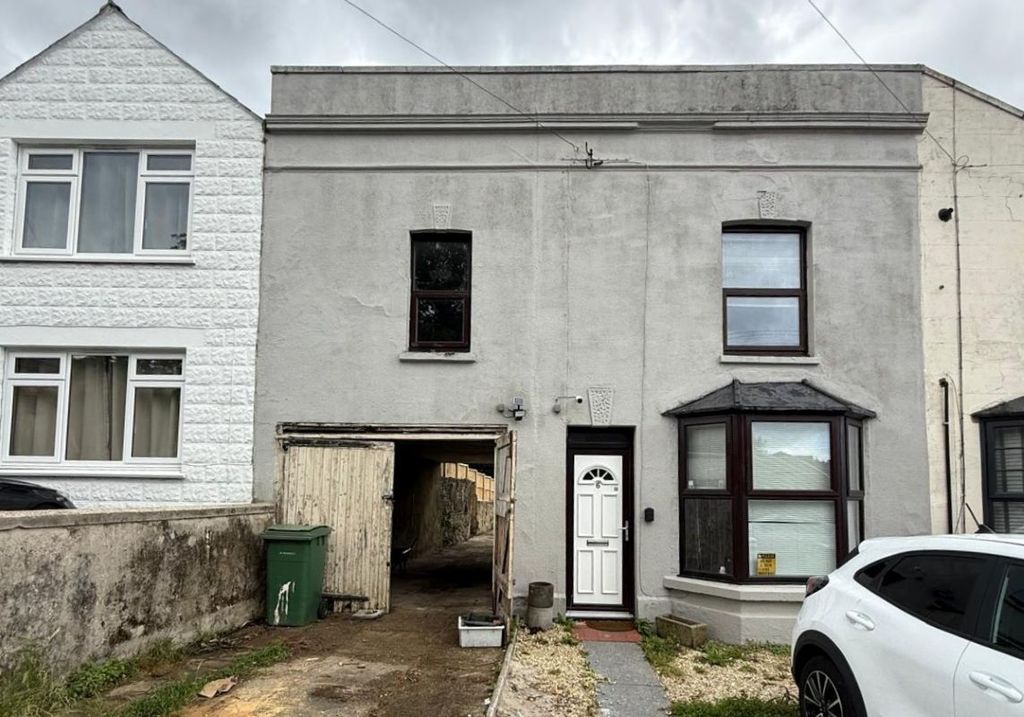 Property photo 1 of 12