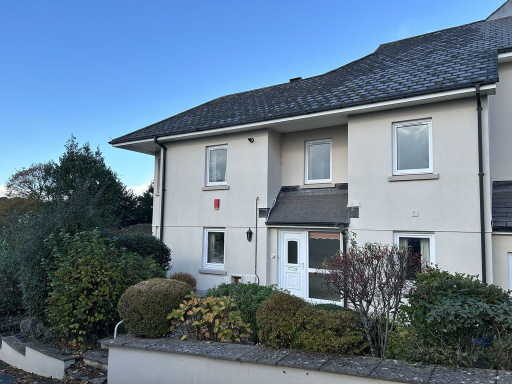 Property photo 2 of 13