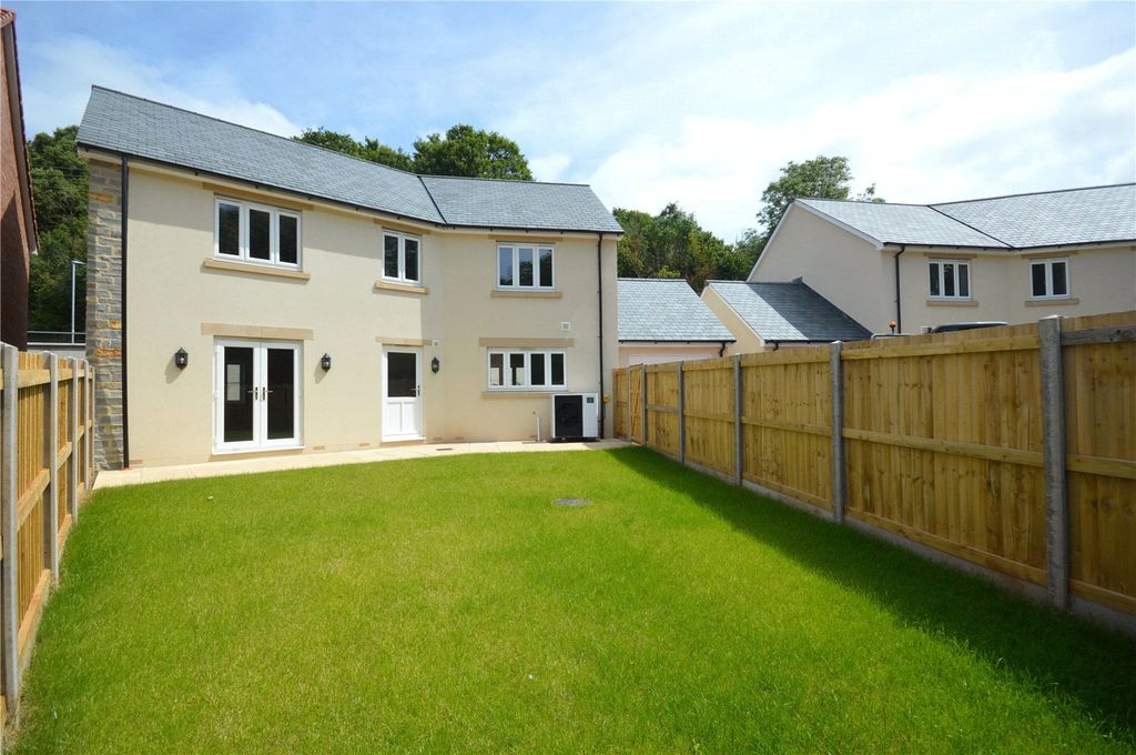 Property photo 2 of 19 Picture No. 17