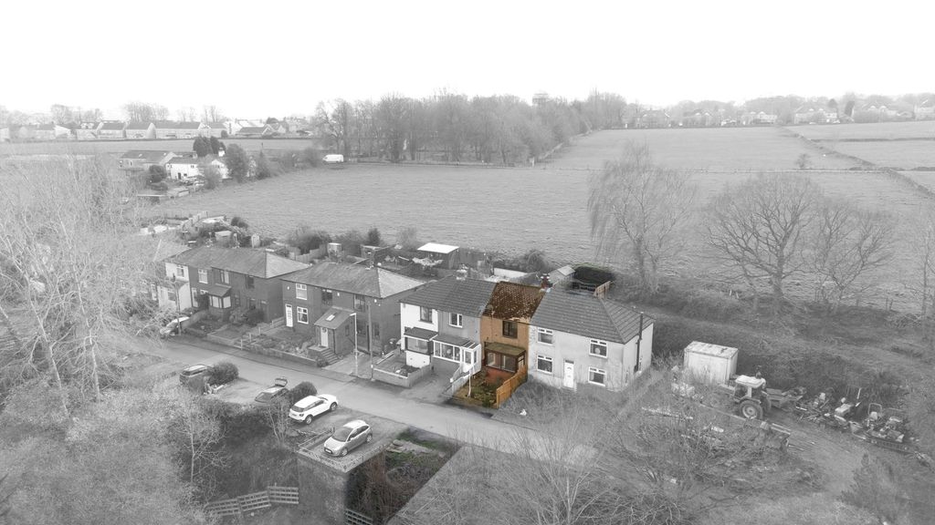 Property photo 2 of 24